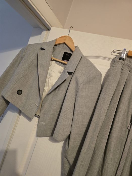 Сиви костюм  размер с
