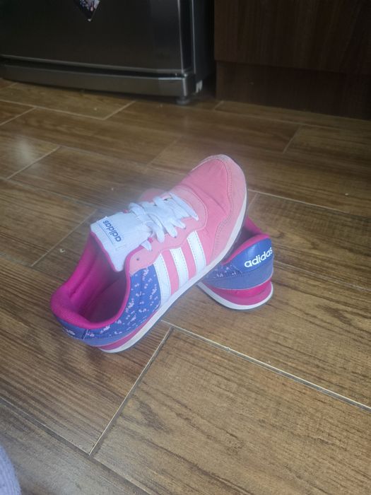 Adidași adidas fete
