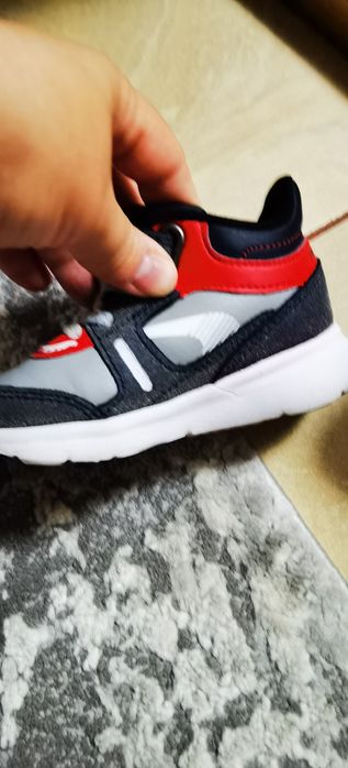 Adidași înalți primigi