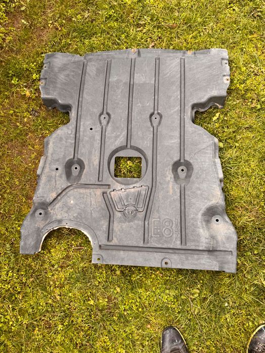 BMW E82 m packet задна броня  кора двигател и подкалник