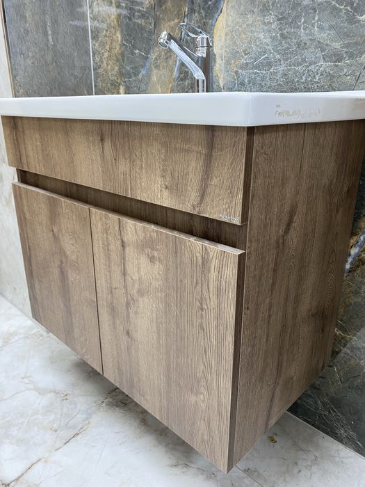 Комплект шкаф за баня с мивка