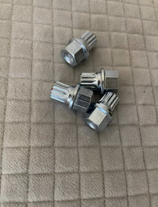 Секретен ключ/болтове за BMW,VW,Audi,Skoda,Seat