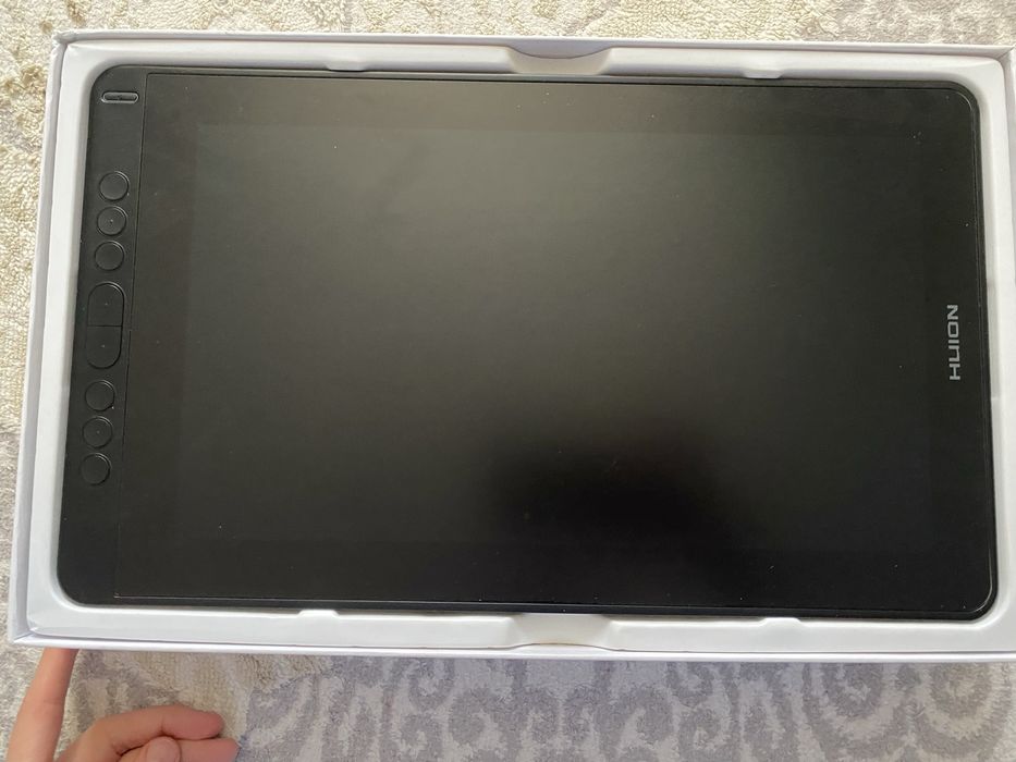 продаю графический планшет Kamvas 13