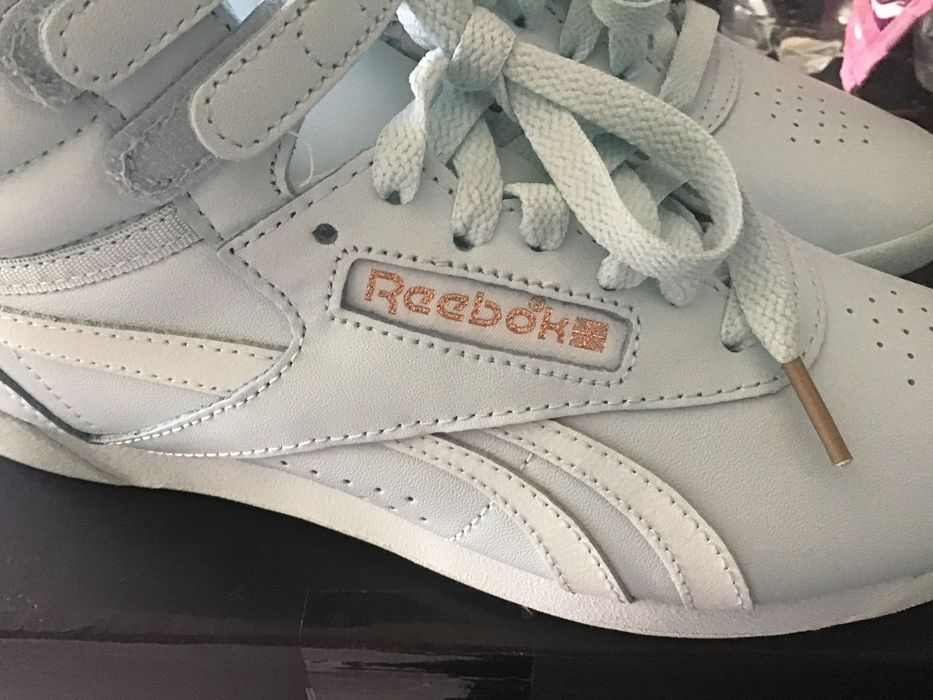 Женские кожанные кросовки Reebok