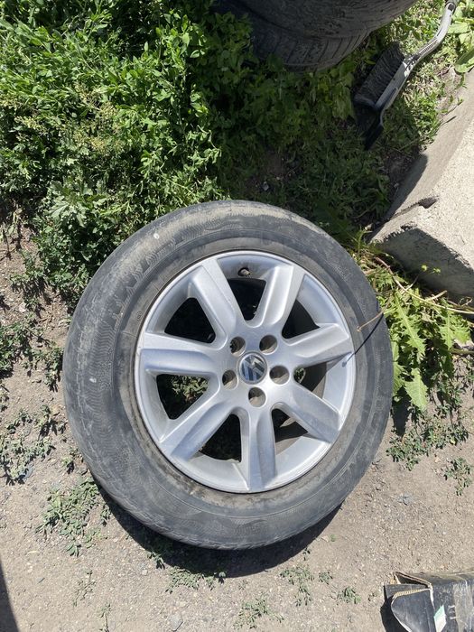 продам шины на фольсфаген поло
