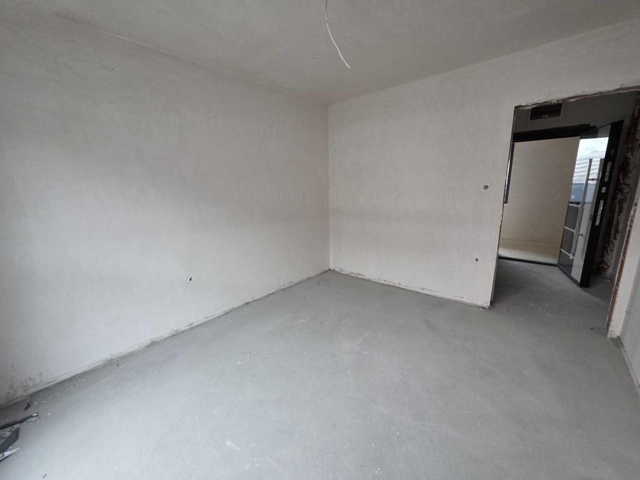 Тристаен апартамент в кв.Овчарски,гр.Хасково