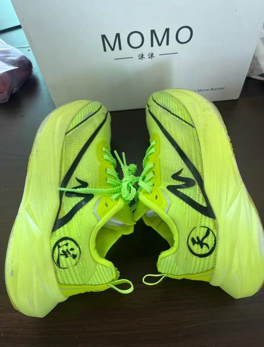 Беговые кроссовки размер 38