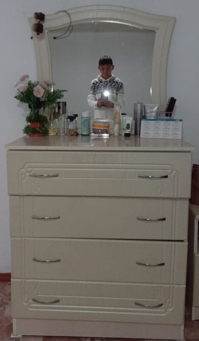 Спальный гарнитур