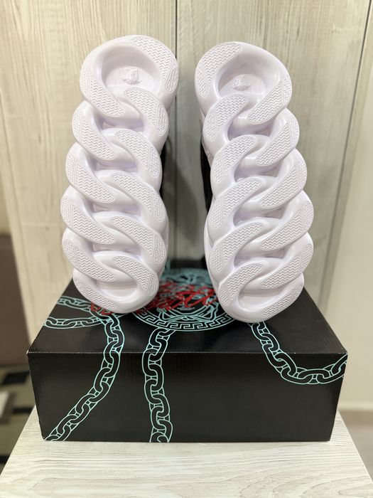 *SUMMER SALE* Versace Chain Reaction 41-43