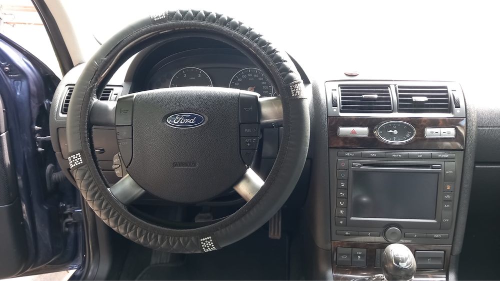 Ford Mondeo Ghia