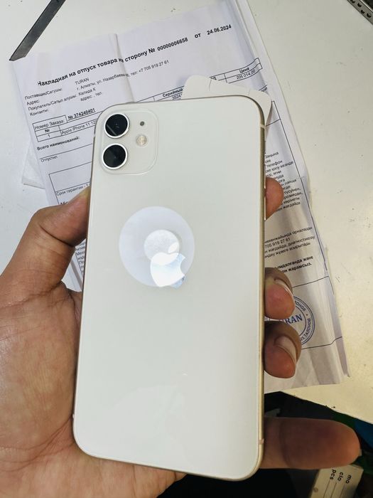 iPhone 11 128ГБ идеал 89%