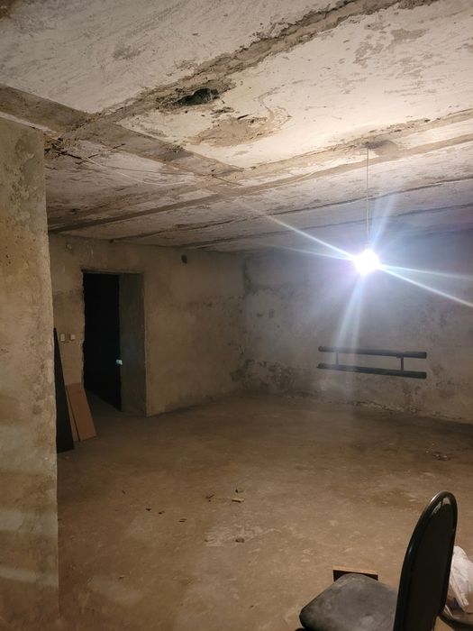 Продам коттедж в черновой отделке с стройматериалом