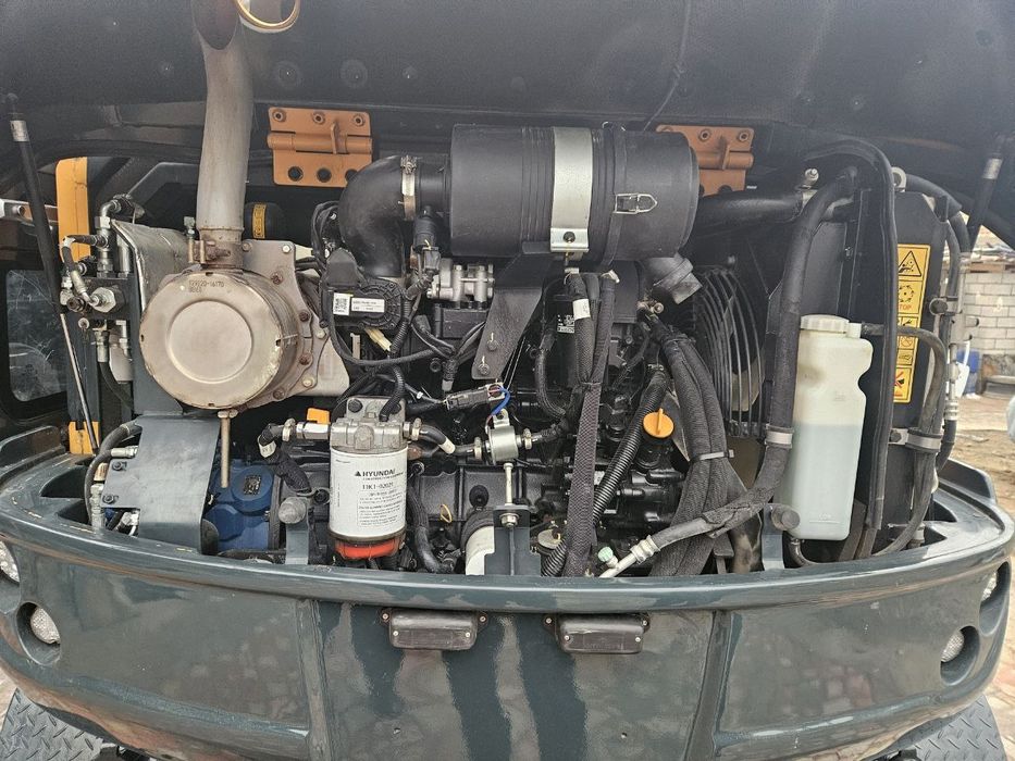 Экскаватор Hyundai  HW60A Сотилади