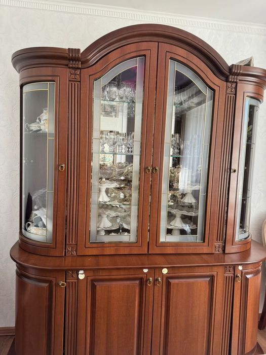 Сервант в гостиную