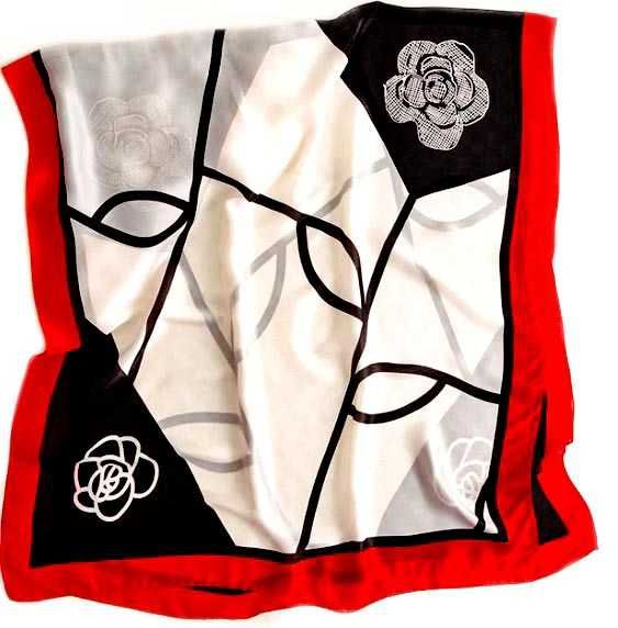 Стилен и красив копринен шал