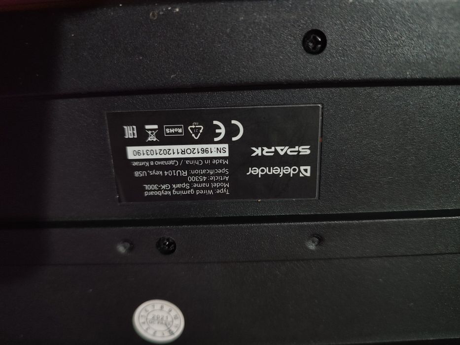 Продам клавиатуру с подсветкой