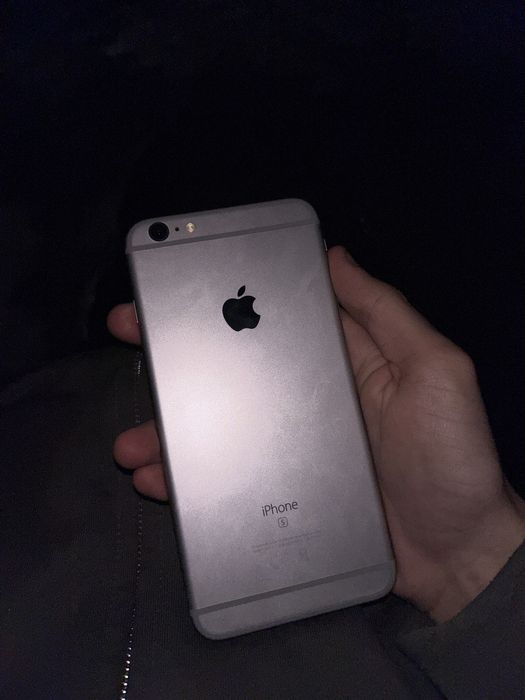 iPhone 6s plus продаю