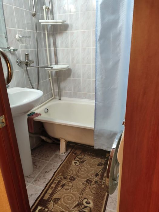 Продам 5-ти комнатную квартиру