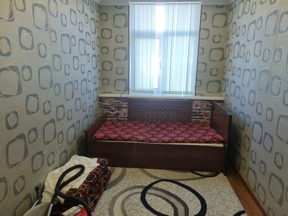 Срочно сотилади 3 хонали квартира  3чи этаж 5 этали уйга