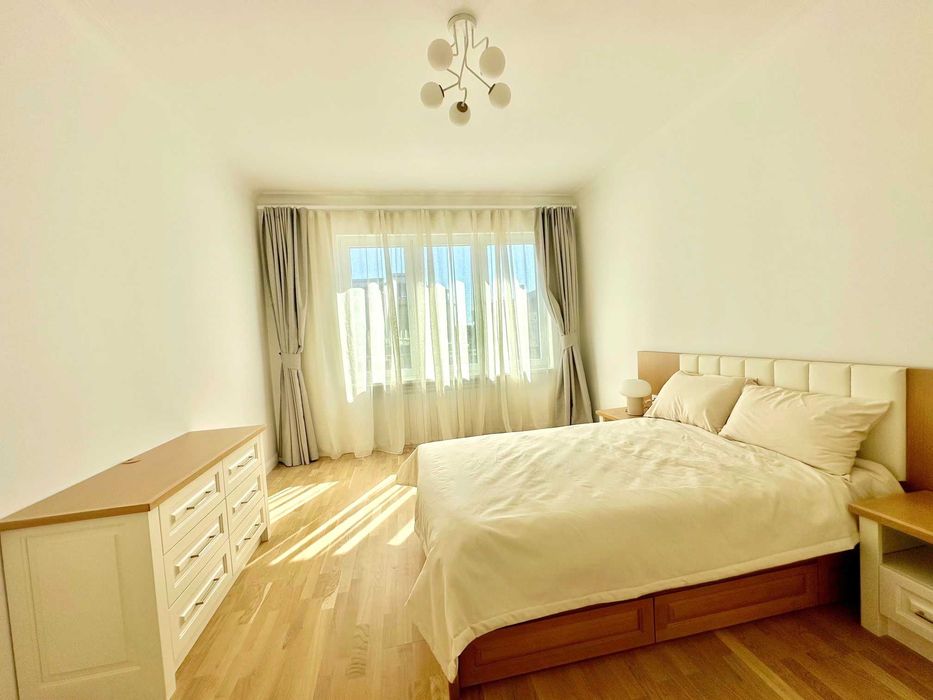 Дава се под наем Тристаен апартамент в София, Лозенец - 116 кв.м за 2200 € - Снимка #11