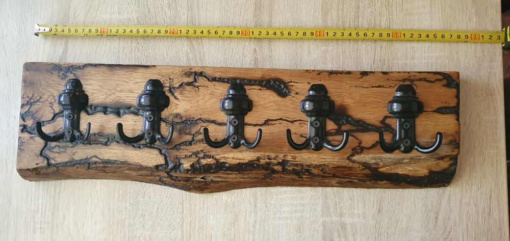 Cuier din lemn de stejar