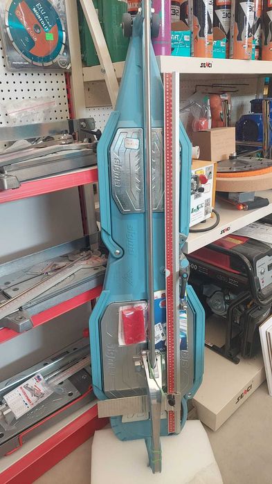 Masina de taiat  gresie si faianta Sigma de 125 cm profesionisti, pe stoc ,role diamantate, adeziv Kerakoll, silicoane chituri toata paleta de culori,