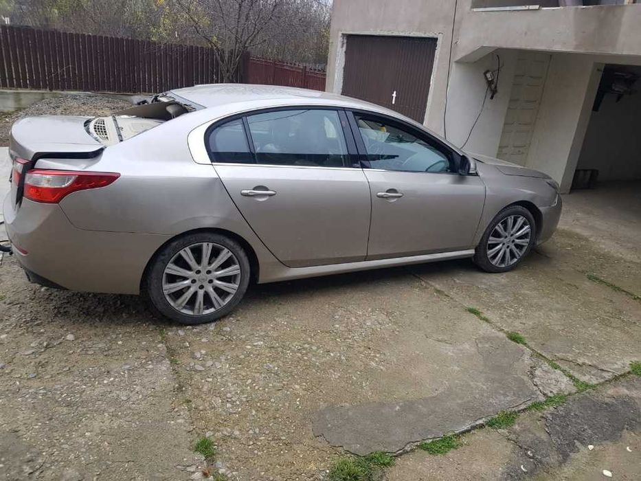 Dezmembrez Renault Latitude Inițiale Paris 2.0 dci R9M P8 150 cai