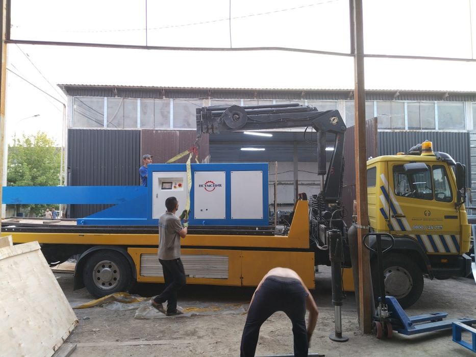 Эвакуатор,. Манипулятор сиежающий платформе..