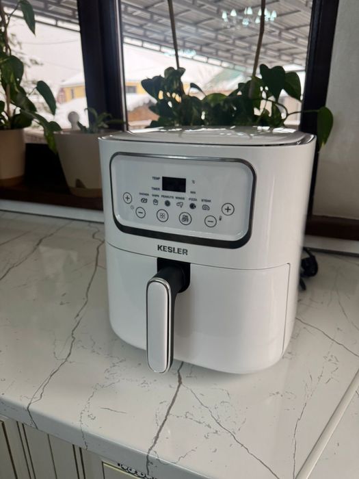 Продам аэрогриль новую