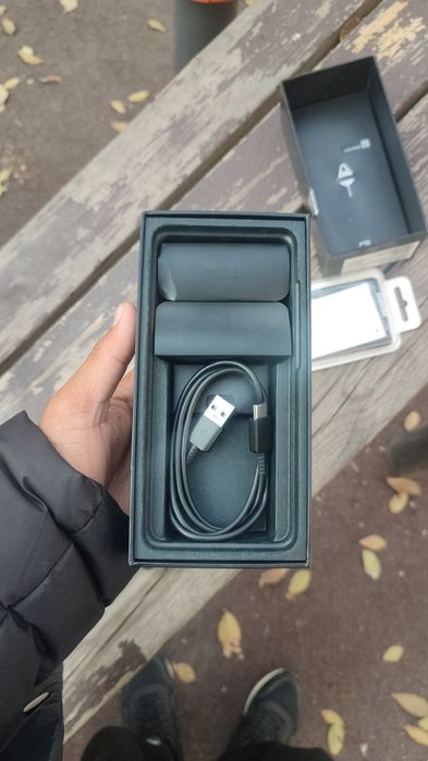 Продаётся samsung s20 есть коробка