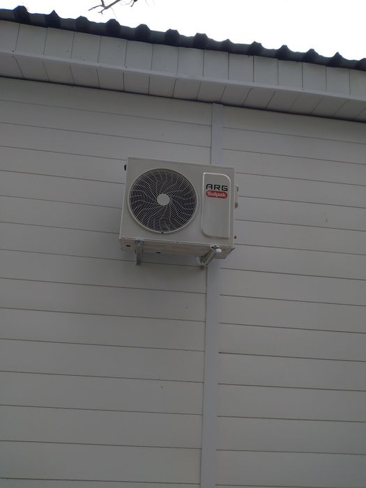 Установка сплит-систем, кондиционеров.