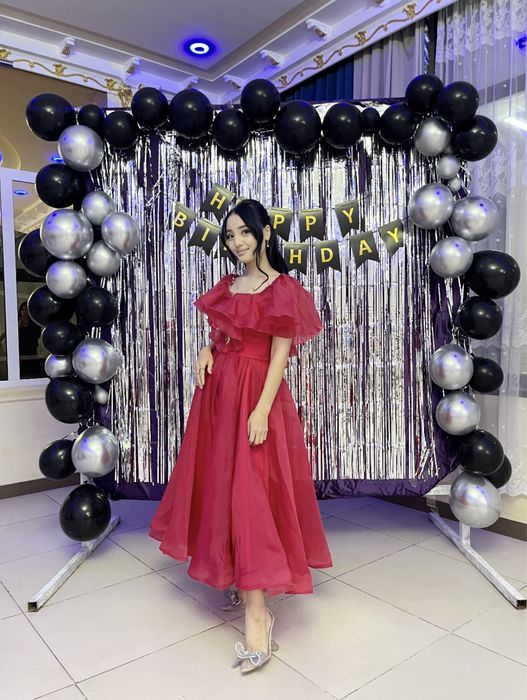 Продается платье. Размеры на 42.44.46.