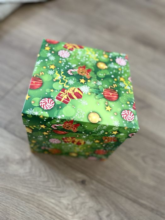 Корзина со сладостями