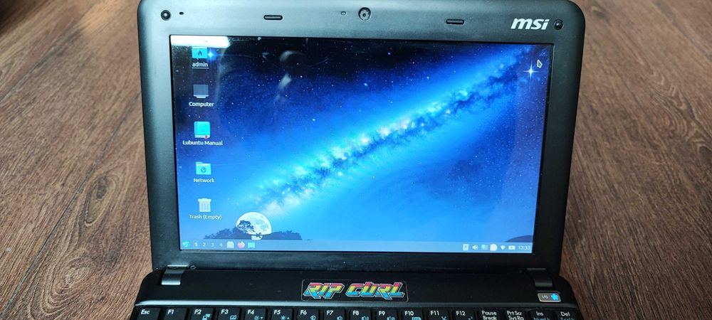 Лаптоп  MSI U135 DX