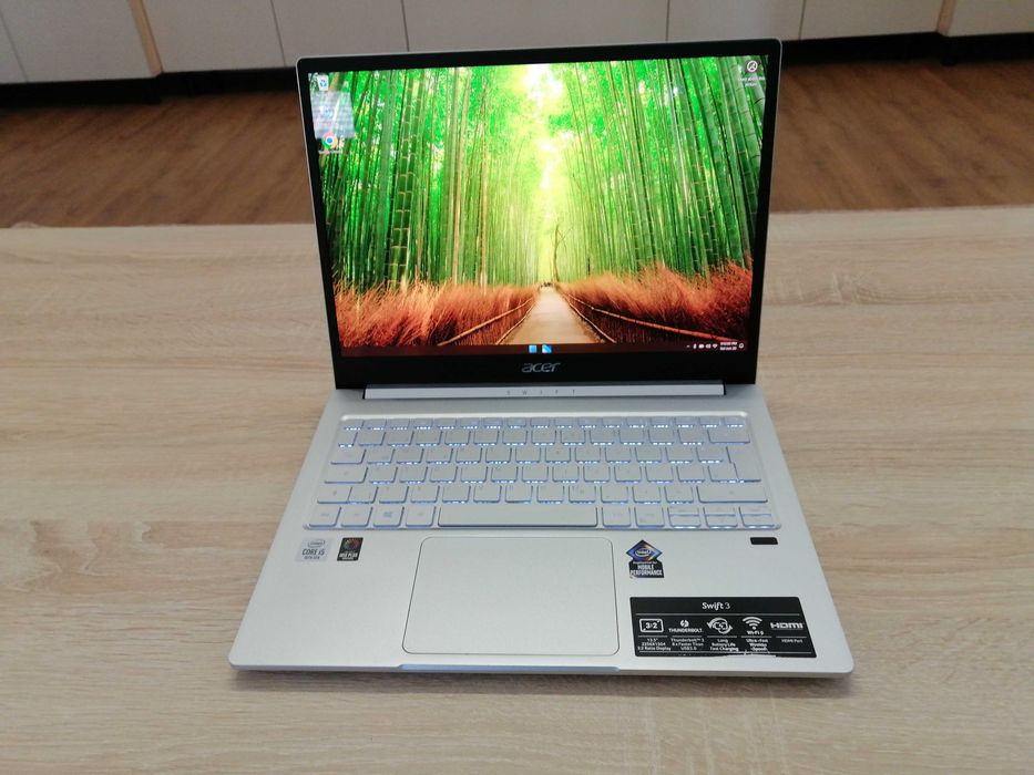 Acer Swift 3 , 13,5 QHD , i5 gen 10 , Ssd 500 gb M2 Nvme, 8 gb ram