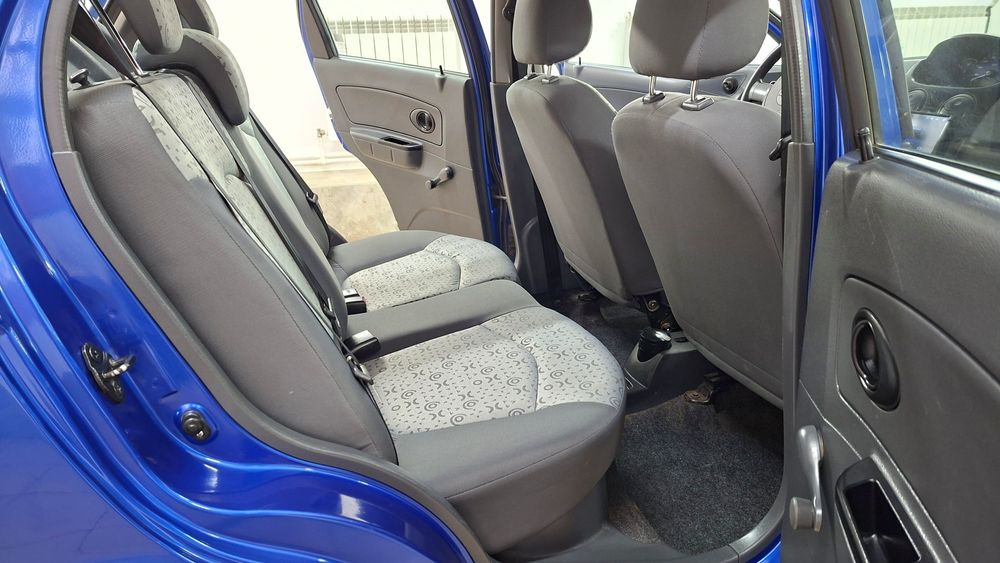 Chevrolet Spark cu AC, 85.000 km - Stare buna