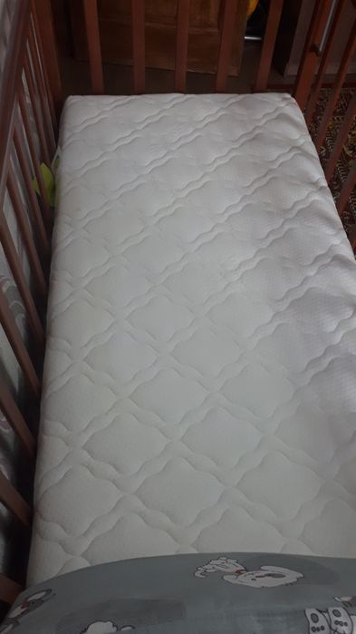 Продается детская кровать с матрацем