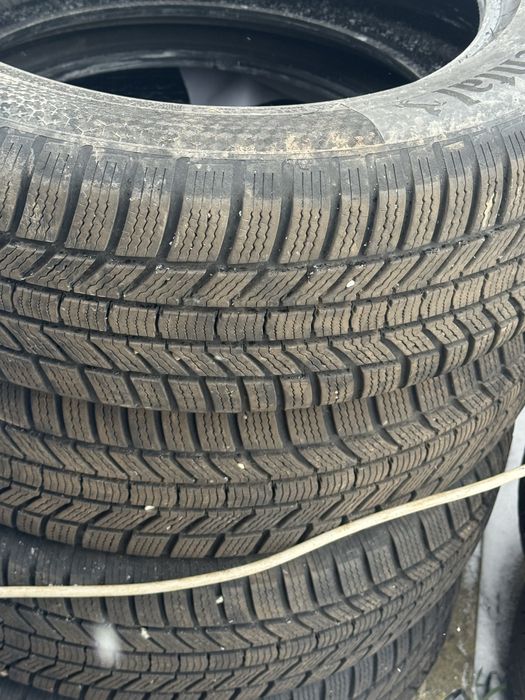 Cauciucuri de iarna 215/65/r17