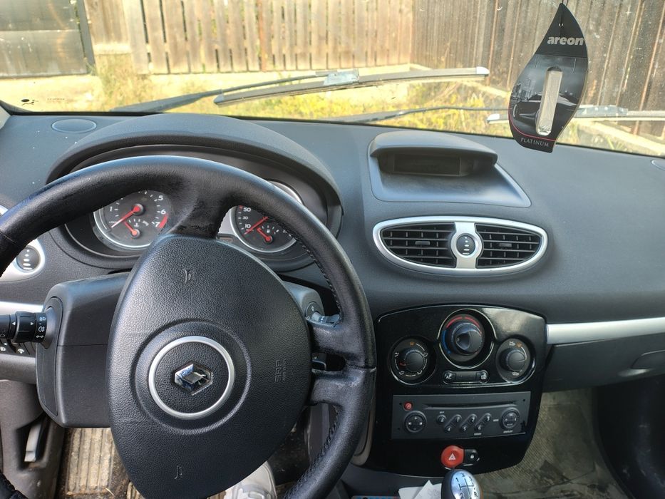 Renault Clio 3 an 2008 acte la zi