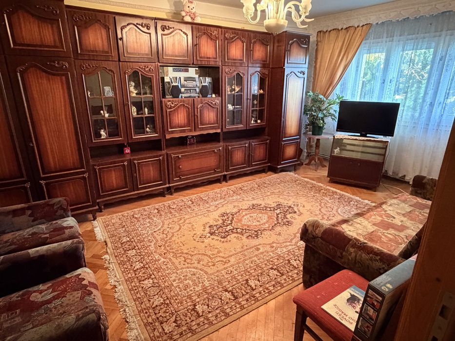 Apartament cu 3 camere zona 2 Stejari