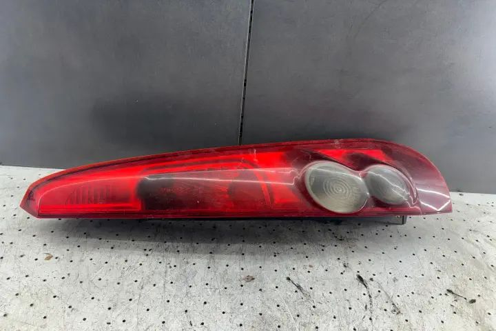 Lampa / Tripla stop dreapta pe aripa Ford Fiesta 2007 1.3 MT (69 hp)
