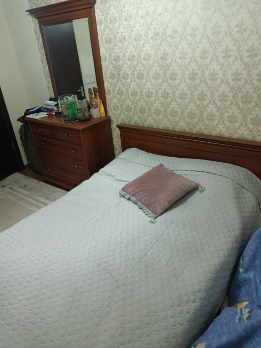 Продам спальный гарнитур