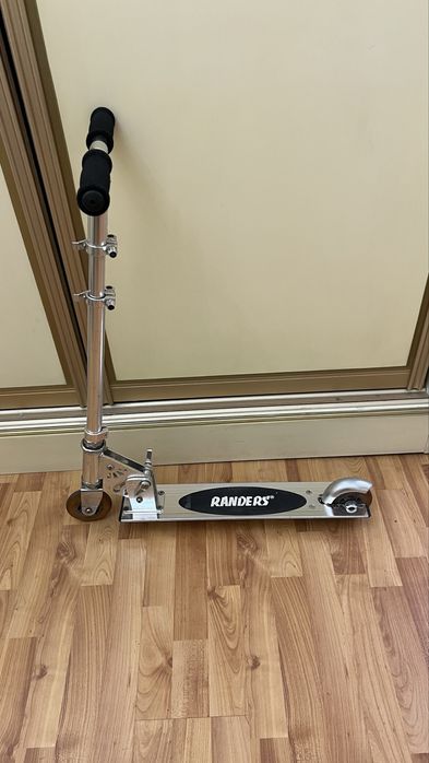 Продам Самокат Randers