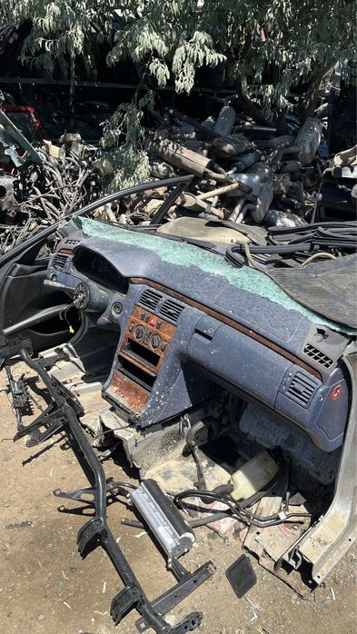 Запчасть Мерседес 210 124