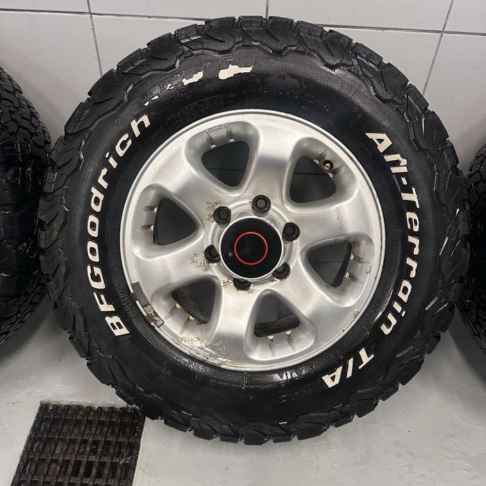 Джанти с гуми АТ Bfgoodrich  All terrain 245 70 16 6x139.7