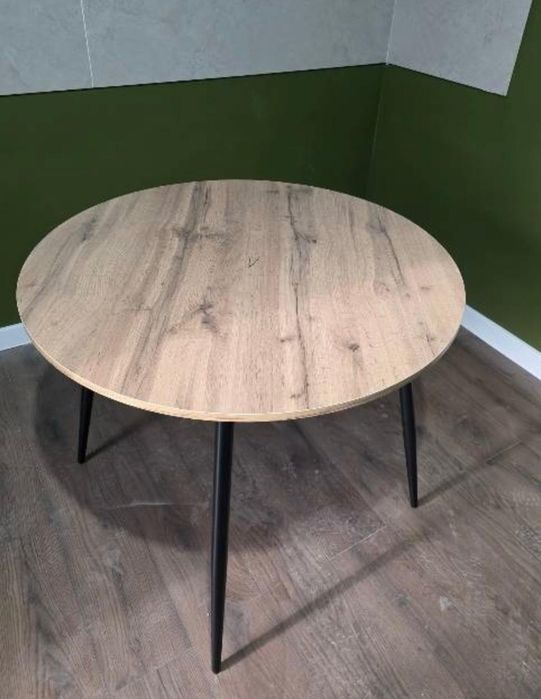 Продам стол новый