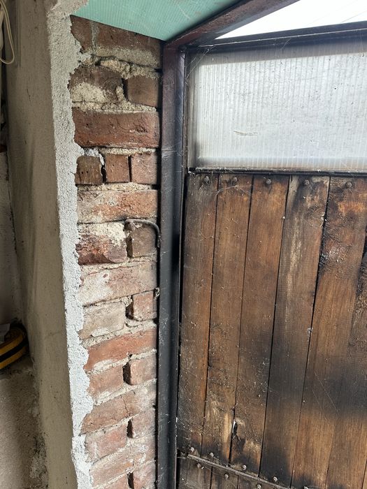 Продавам гаражна врата