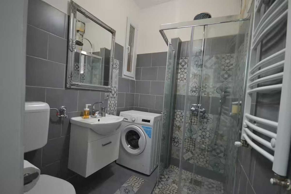 Zona Universitate, inchiriez garsoniera strada Ion brezoianu