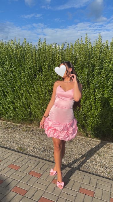 rochie mini roz