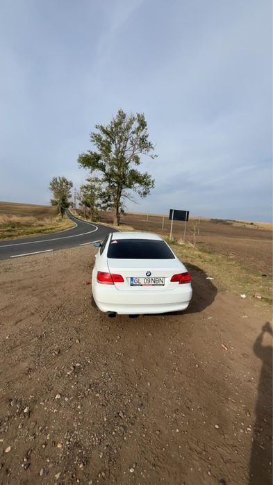 Vând BMW 320i E92